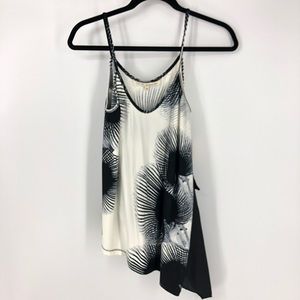 * Rachel Roy Top Black White Asymmetrical Hem